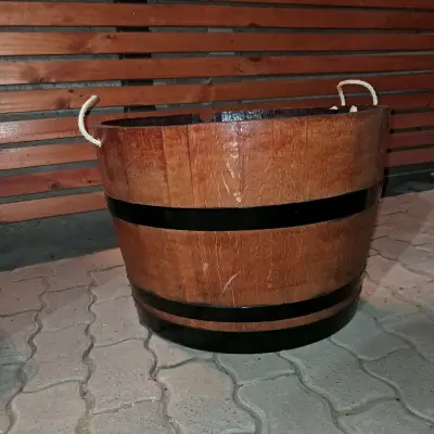 Barril de madera decorativo con asas - miniatura 3