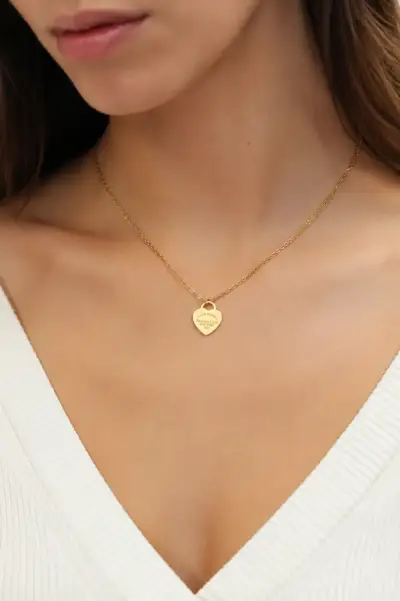 Collar de oro con dije de corazón grabado - miniatura 3