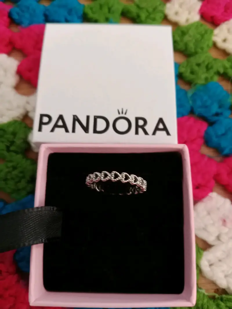 Anillo Pandora de plata con diseño elegante - 1
