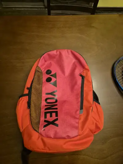 Mochila Yonex deportiva roja - miniatura 1
