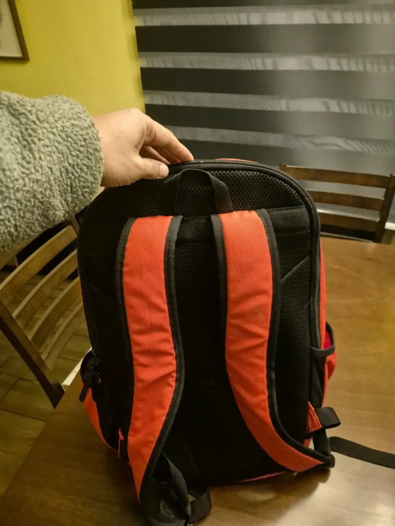 Mochila Yonex deportiva roja - 3