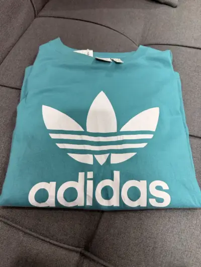 Polera Adidas azul con logo grande - miniatura 1