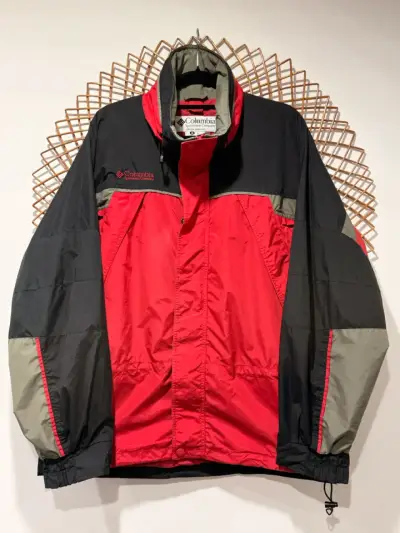 Chaqueta Columbia impermeable roja y negra - miniatura 1