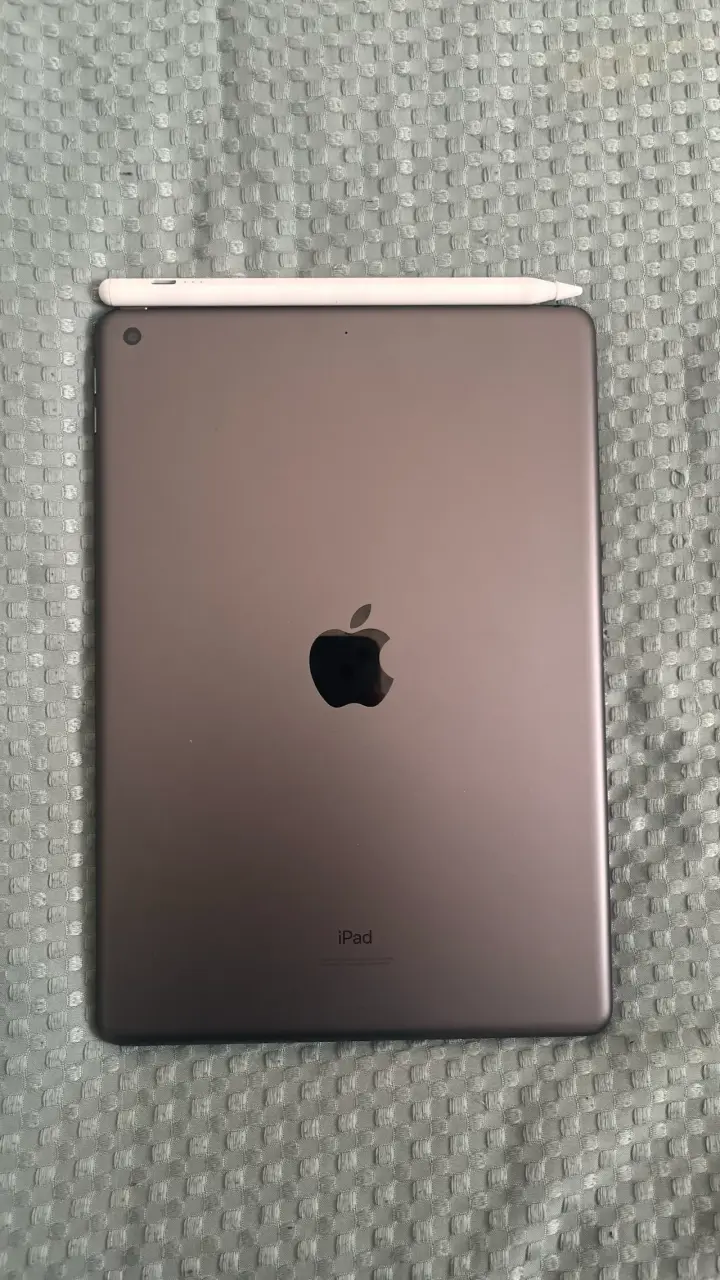 iPad 9na generación 10.2” - 2