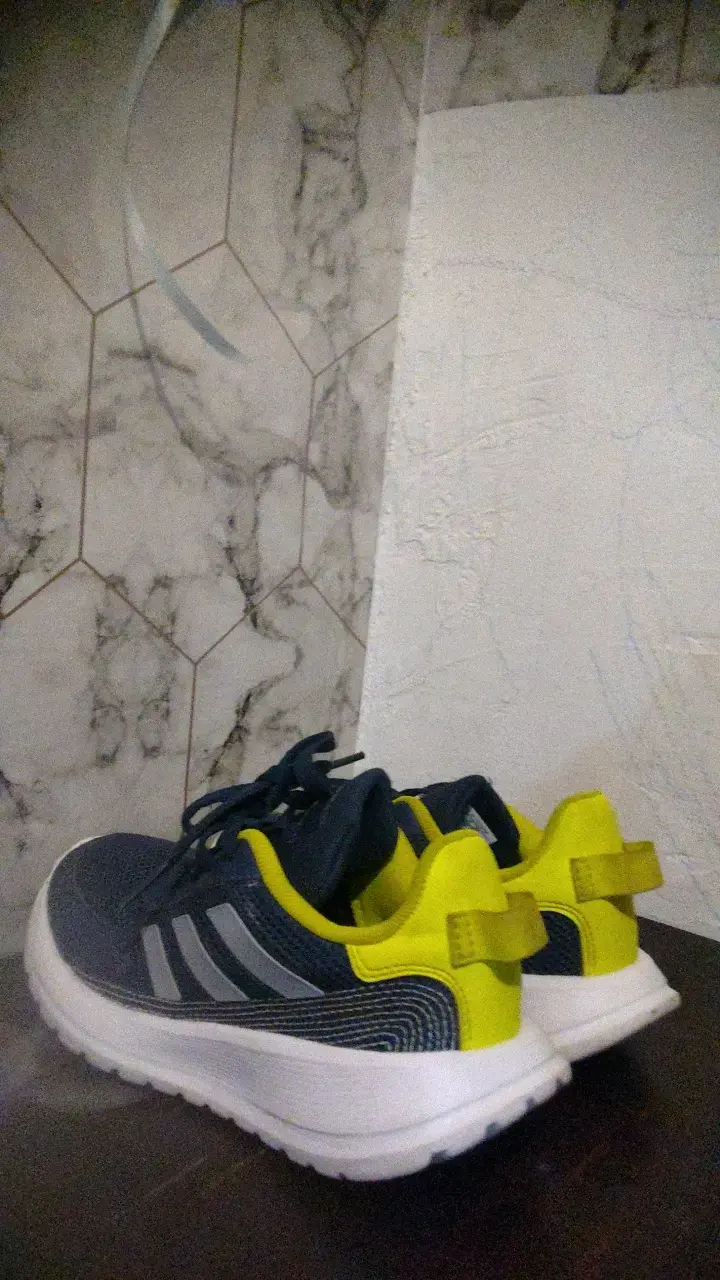 Zapatillas deportivas Adidas azul y amarillo - 2