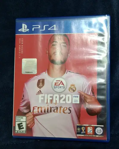 Juego PS4 FIFA 20 con portada de Eden Hazard - miniatura 1