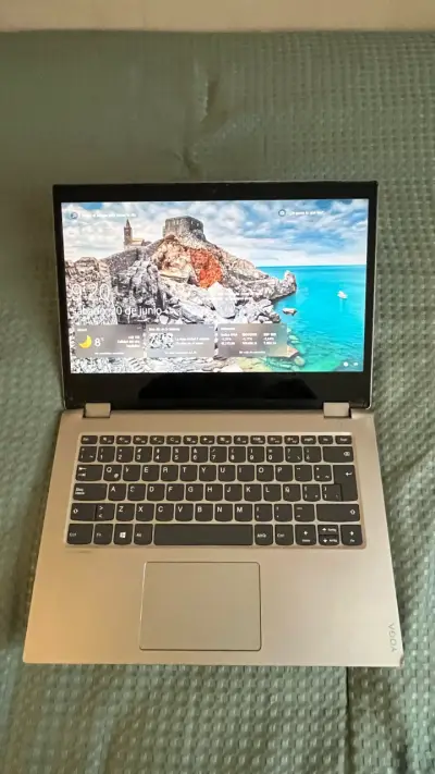 Laptop Lenovo YOGA pantalla táctil - miniatura 1