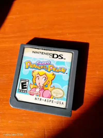 Juego Nintendo DS Super Princess Peach - miniatura 1