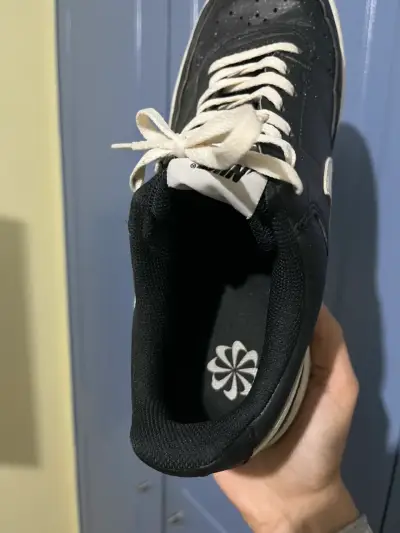 Zapatillas deportivas negras Nike clásicas - miniatura 2