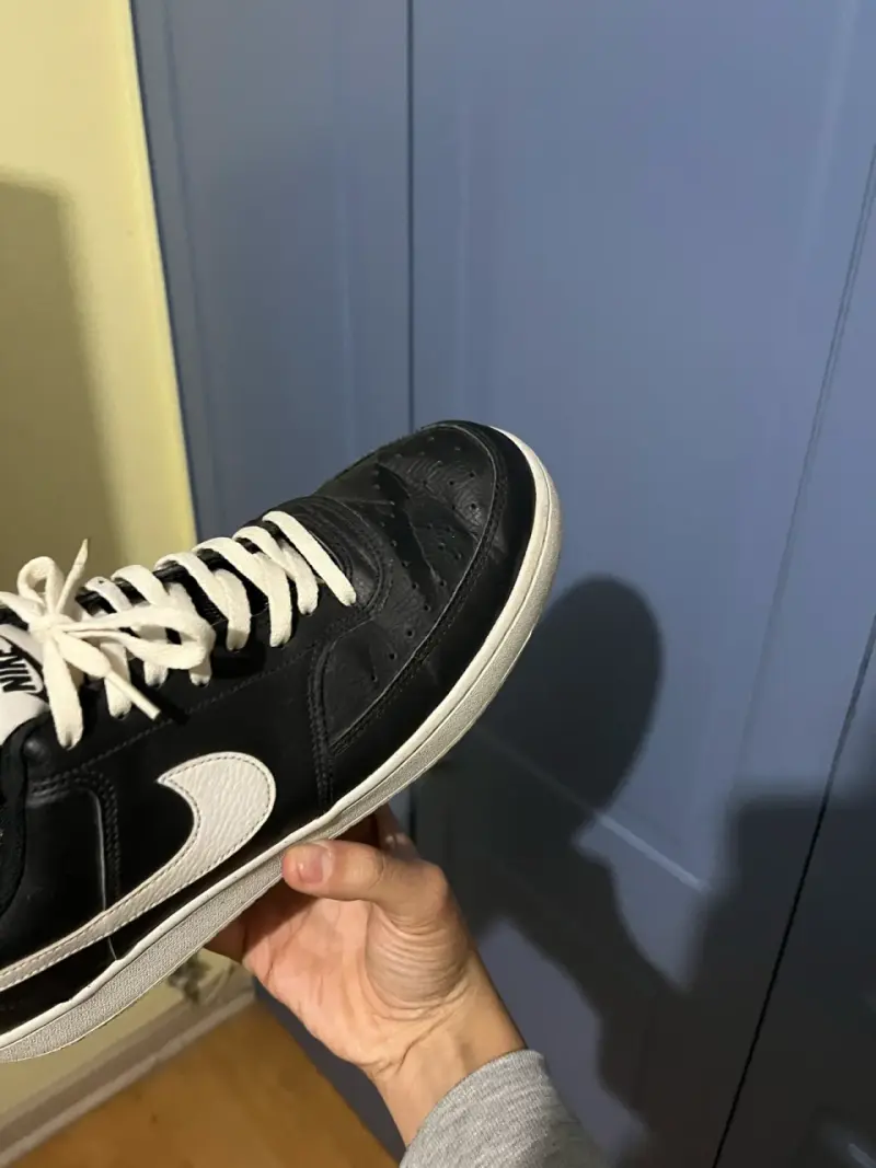 Zapatillas deportivas negras Nike clásicas - 3