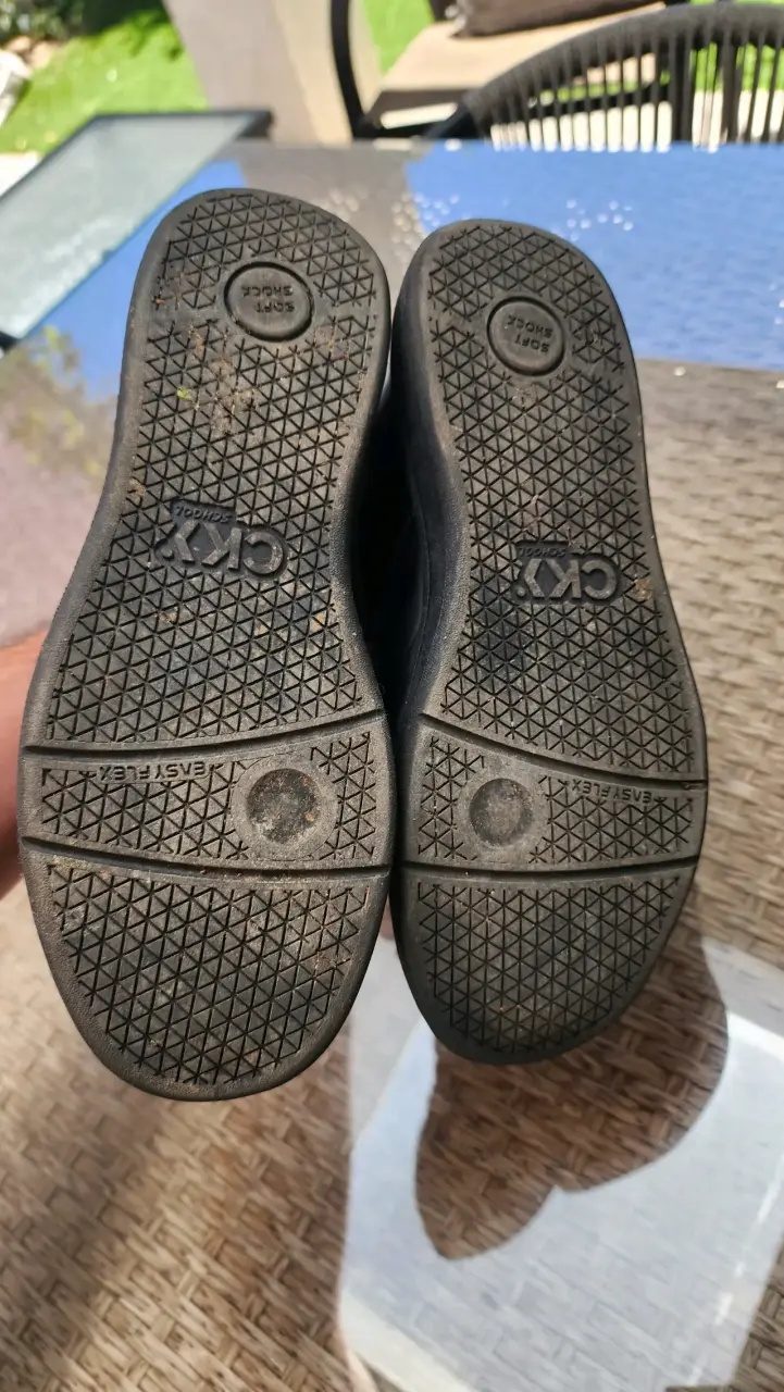 Zapatos escolares negros para niña Cky - 3