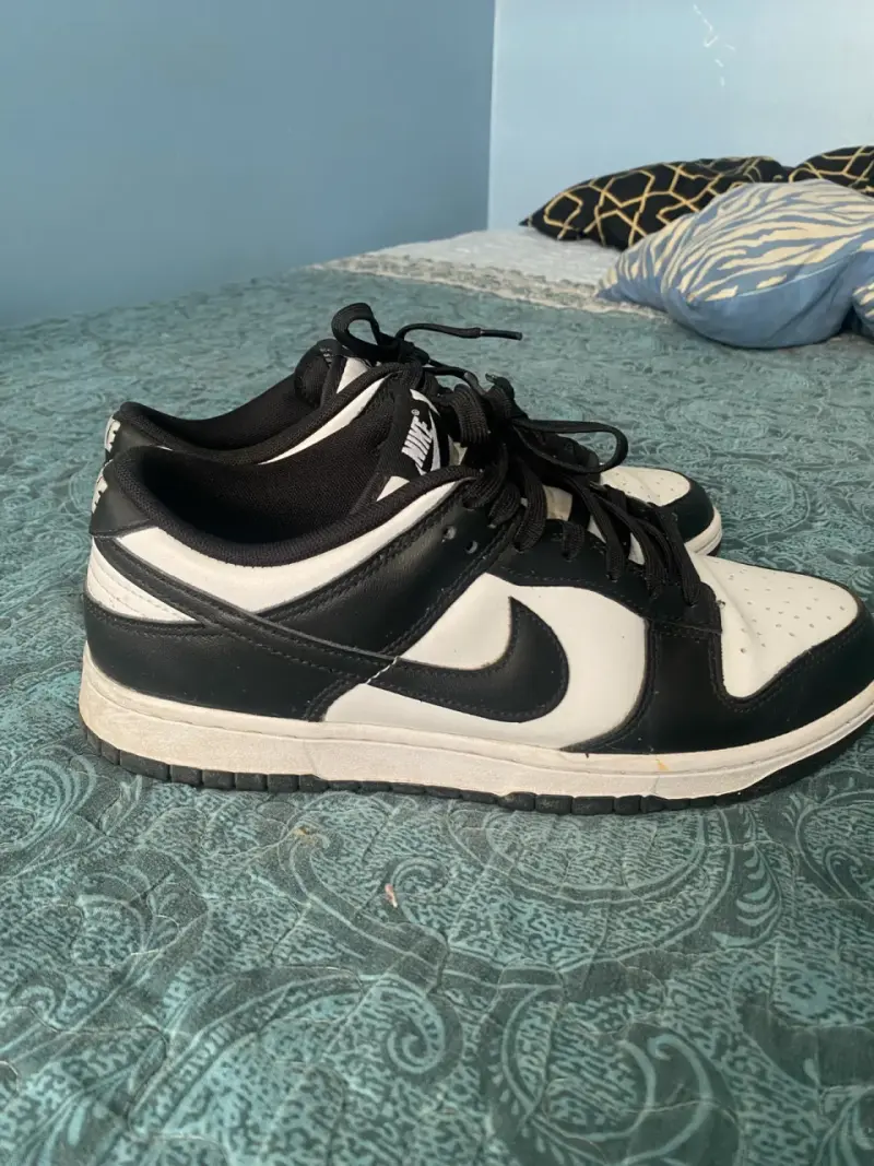 Zapatillas Nike Dunk Low blancas y negras - 1