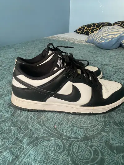 Zapatillas Nike Dunk Low blancas y negras - miniatura 1