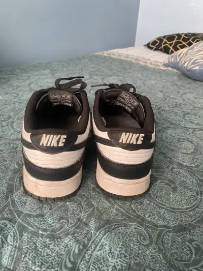 Zapatillas Nike Dunk Low blancas y negras - miniatura 2