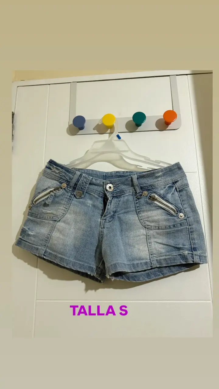 Polerón gris con capucha de peluche - 6