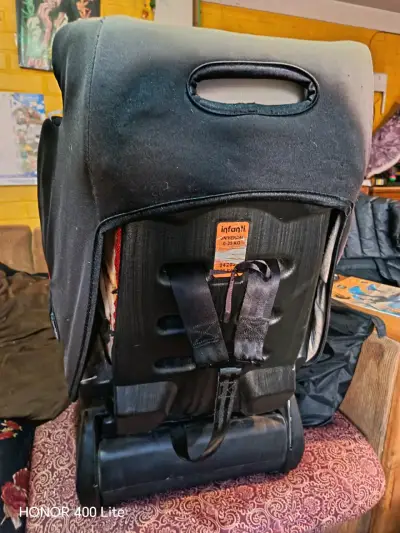 Silla de auto Infanti roja para bebé - miniatura 4