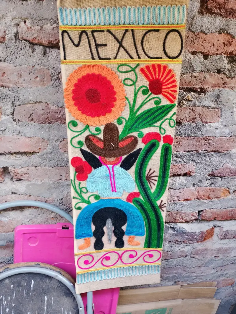 Tapiz decorativo bordado mexicano