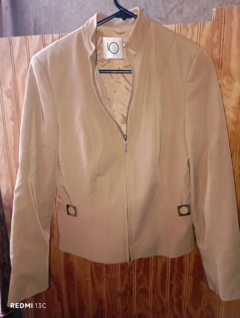 Blazer rosado de terciopelo elegante - 2
