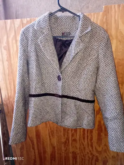 Blazer rosado de terciopelo elegante - miniatura 5
