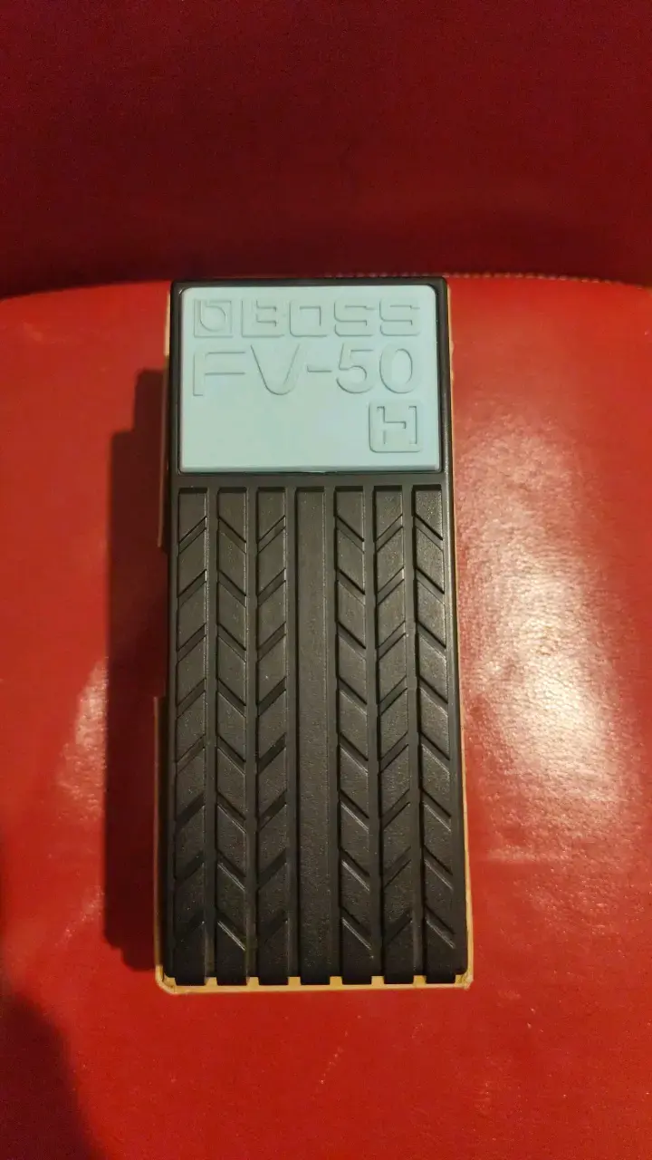Pedal de volumen Boss FV-50H para guitarra - 1