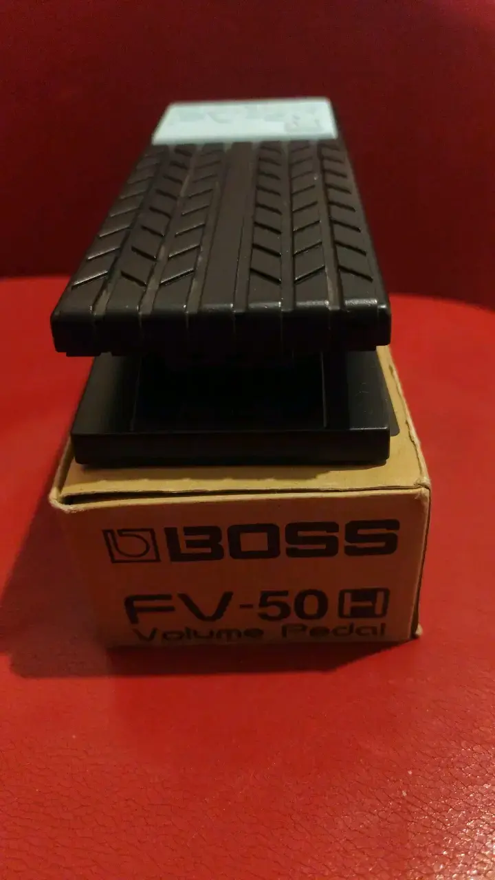 Pedal de volumen Boss FV-50H para guitarra - 2