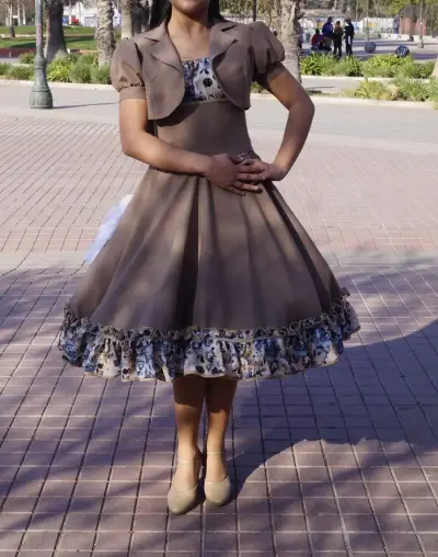 Vestido de huasa y manta - miniatura 1