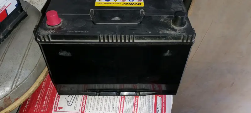 Batería de auto Delkor calcio - 1