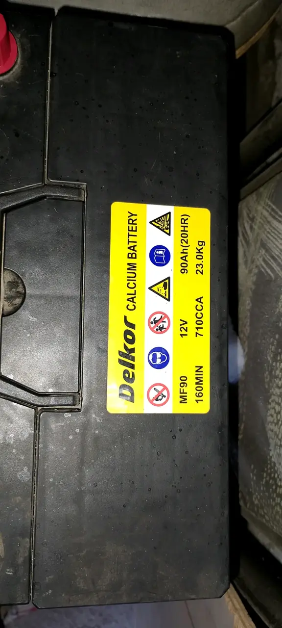 Batería de auto Delkor calcio - 2