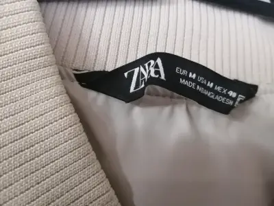 Chaqueta  bomber ZARA color beige para hombre - miniatura 2