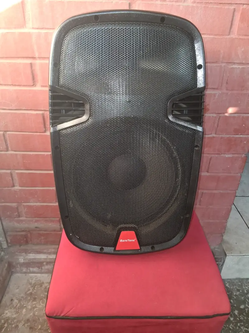 Parlante portátil negro con asa - 3