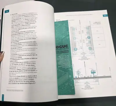 Libro OGUC Ilustrada del Urbanismo - miniatura 2