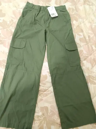Pantalones verdes para niños talla 10-11 años - miniatura 2