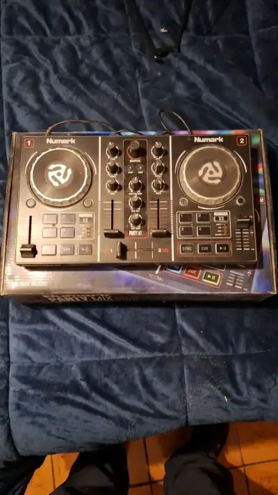 Controlador DJ Numark Party Mix USB - miniatura 1