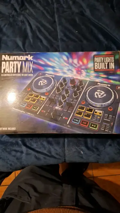 Controlador DJ Numark Party Mix USB - miniatura 2