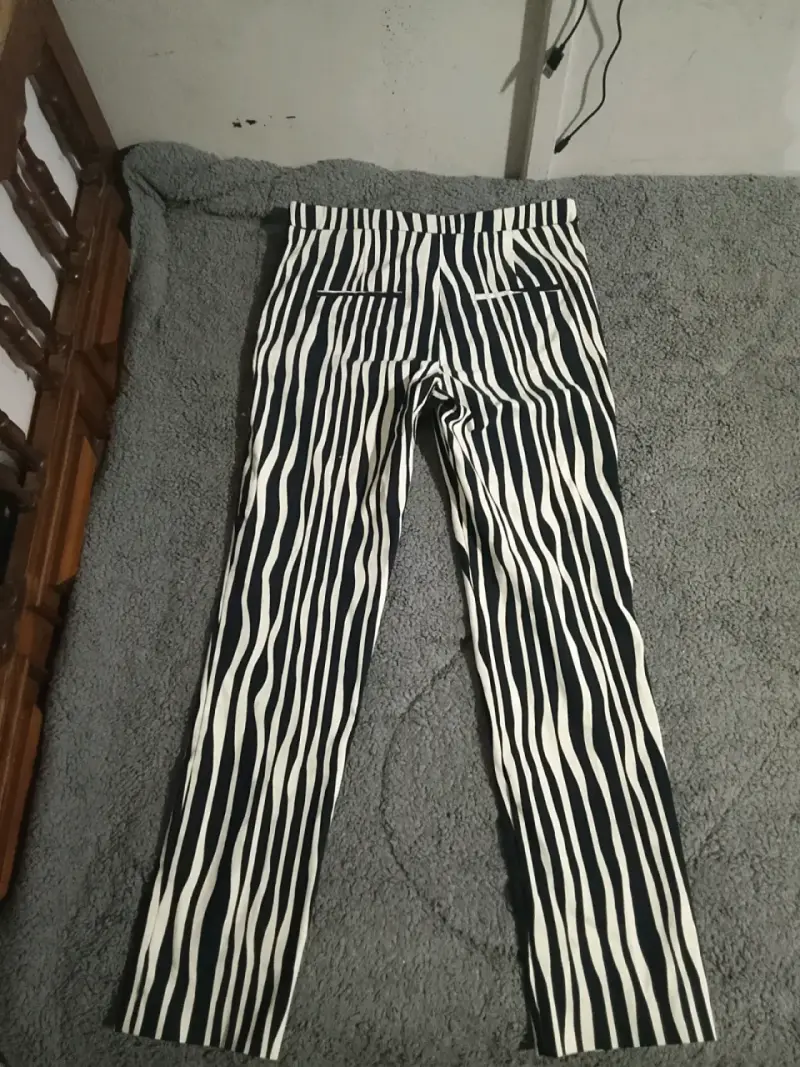 Pantalones a rayas blanco y negro elasticados - 3