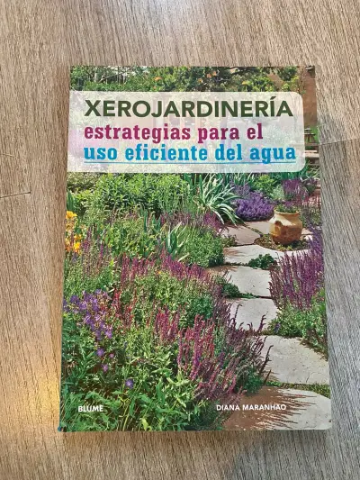 Libro Xerjardinería  uso eficiente del agua - miniatura 1