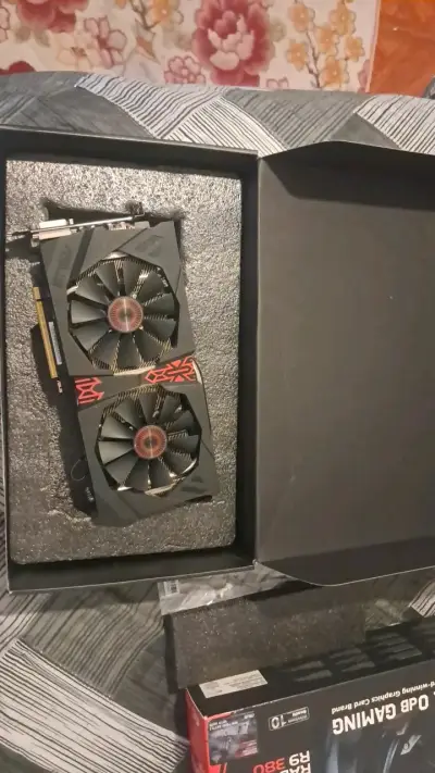 Tarjeta gráfica ASUS Strix Radeon R9 380 - miniatura 5