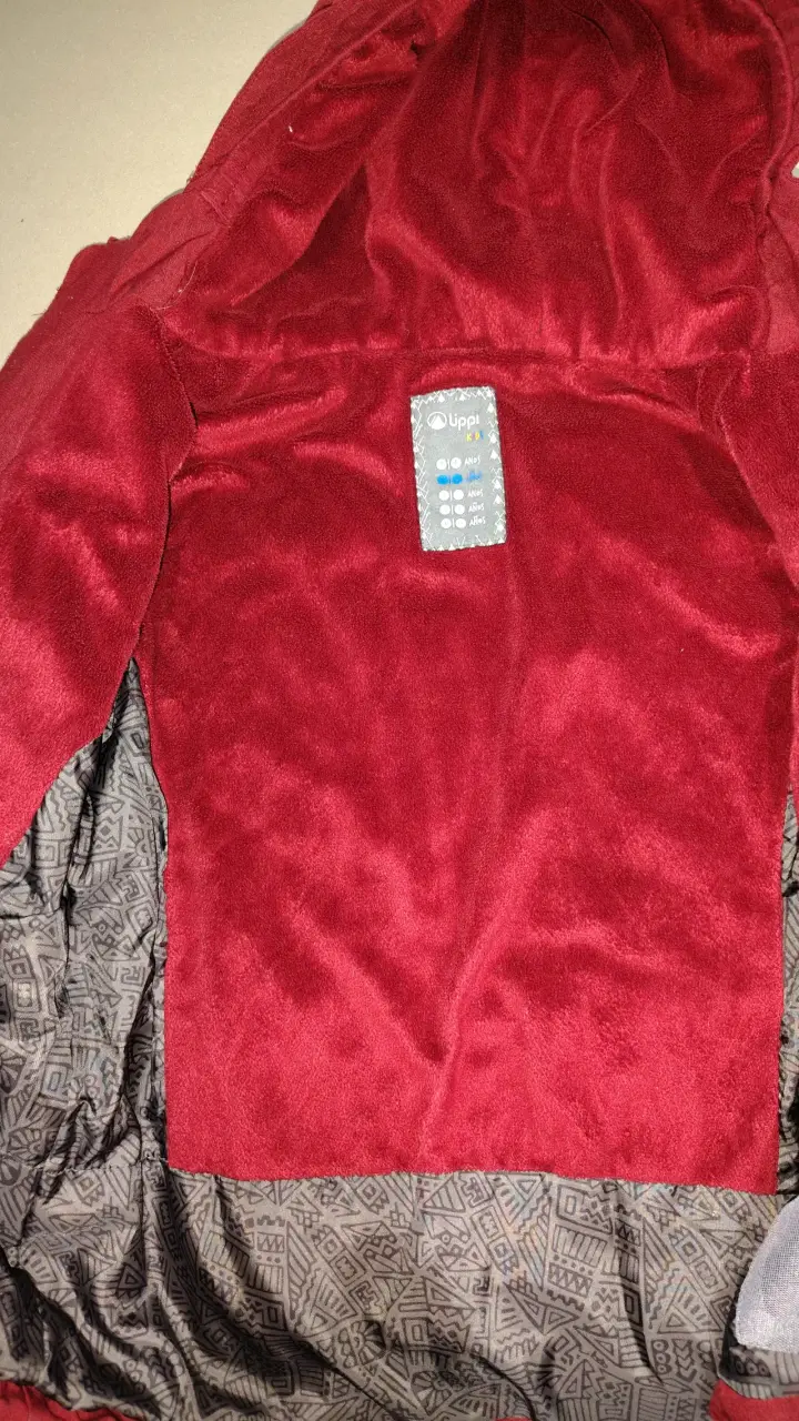 Chaqueta roja con capucha Lippi - 2