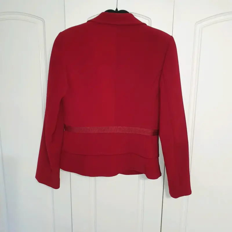 Blazer rojo elegante para mujer - 1