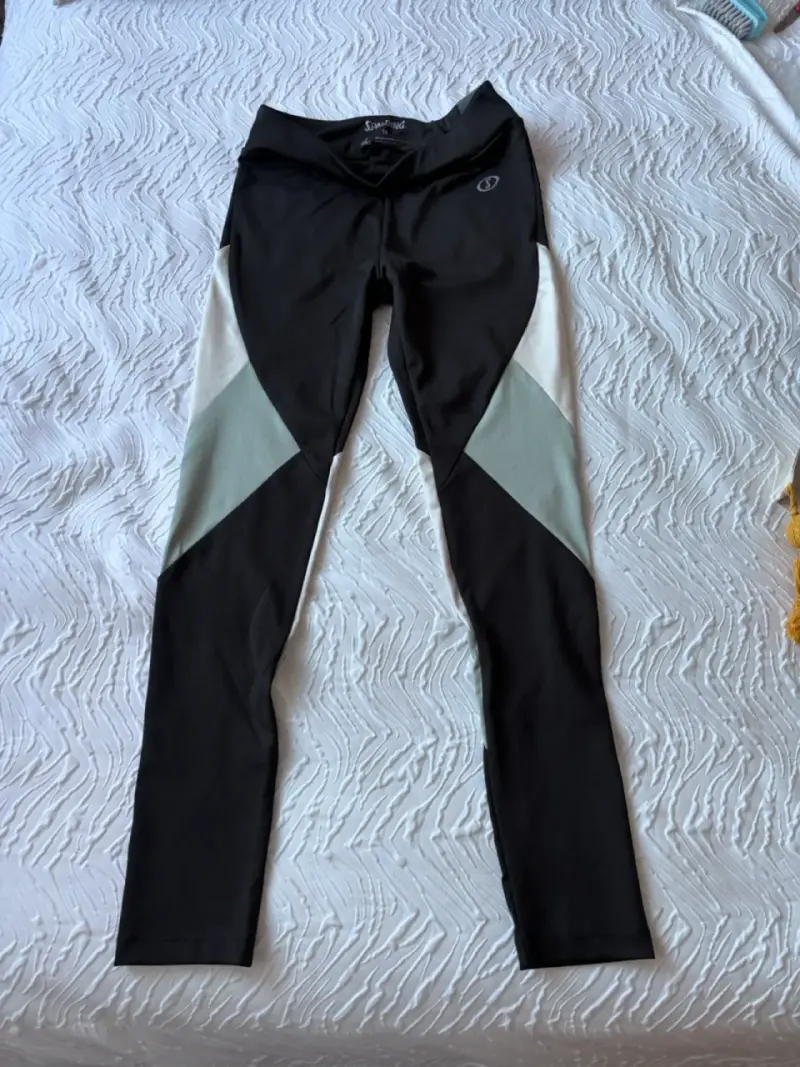Leggings deportivos Spalding negros y blancos