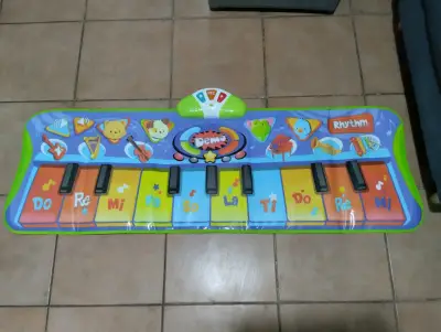 Alfombra musical infantil con piano - miniatura 1