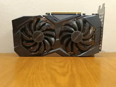 Tarjeta gráfica Gigabyte GeForce GTX 1660 - miniatura 1