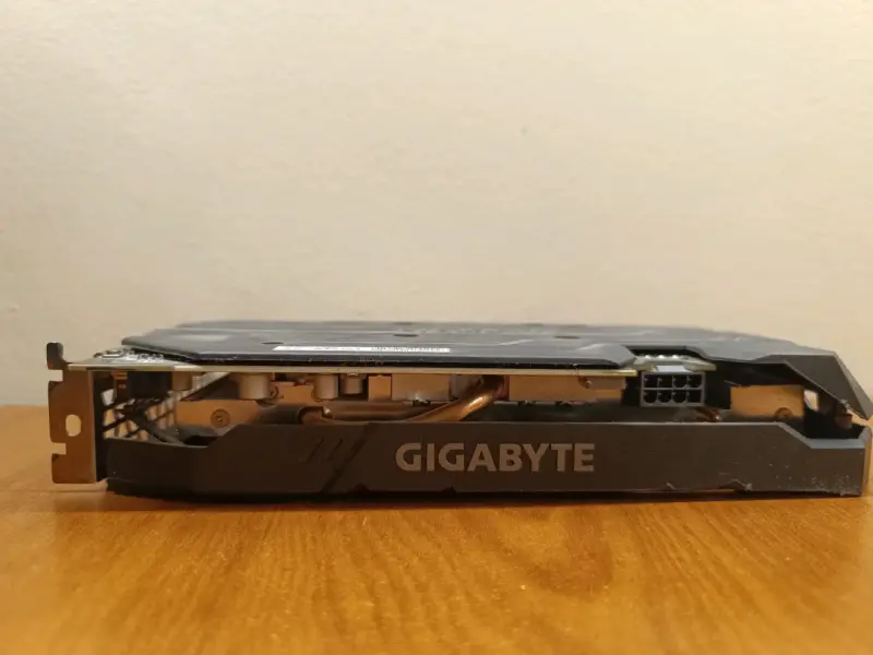 Tarjeta gráfica Gigabyte GeForce GTX 1660 - 2
