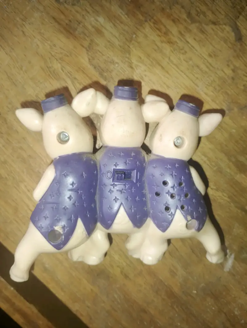Figura decorativa de los tres cerditos - 2