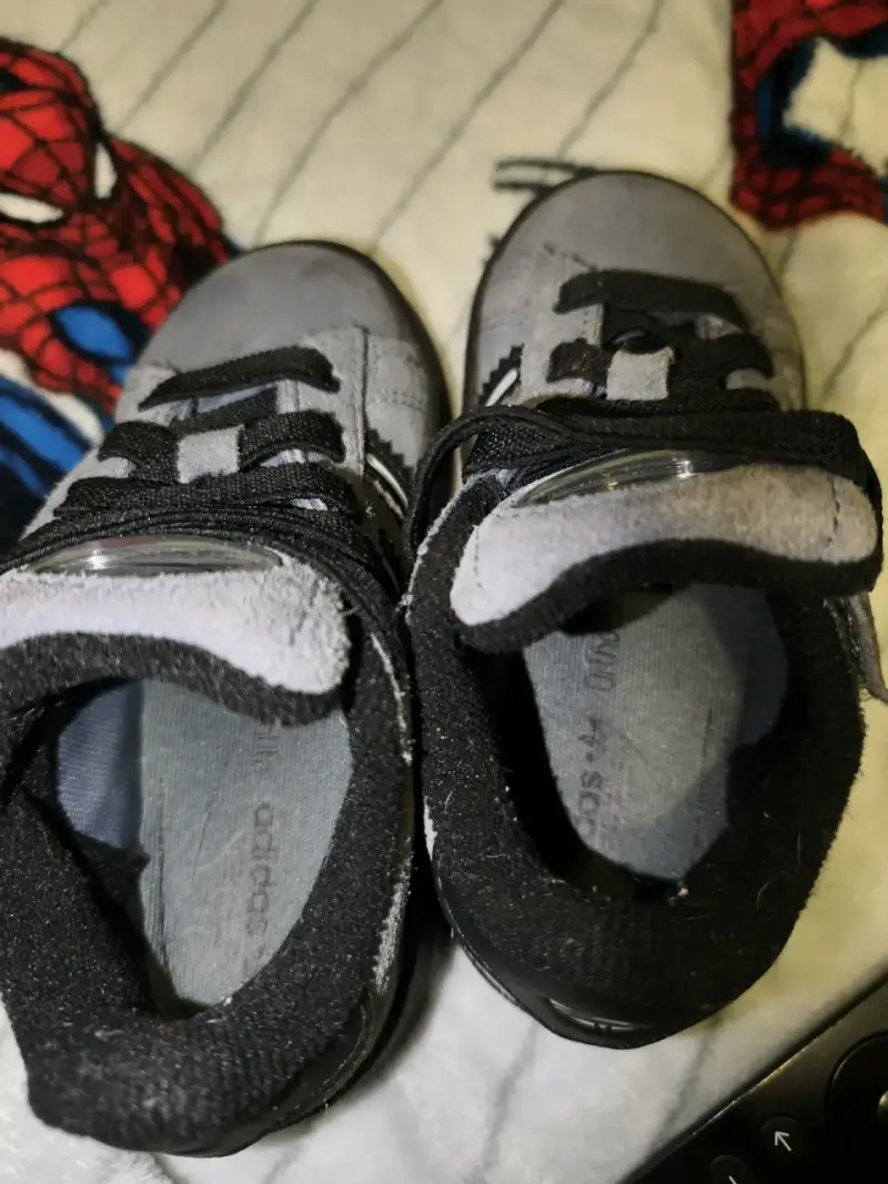 Zapatillas infantiles Adidas grises N°26 - 2