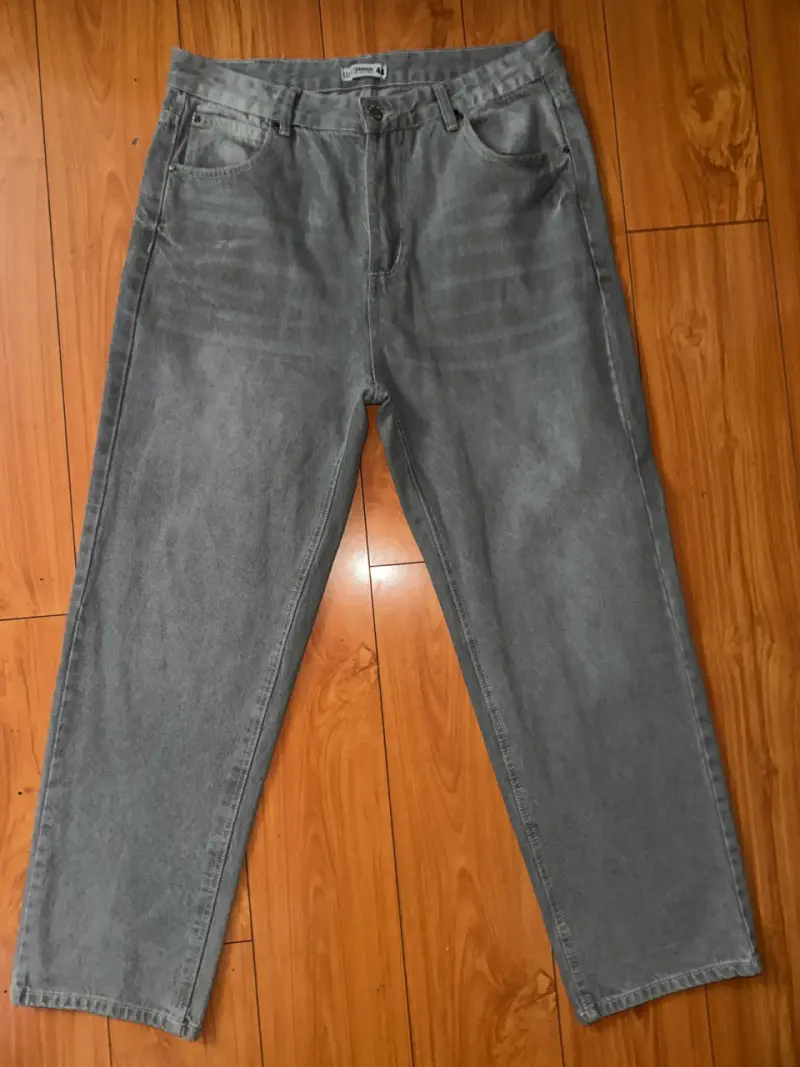 Jeans grises de mezclilla para hombre - 1