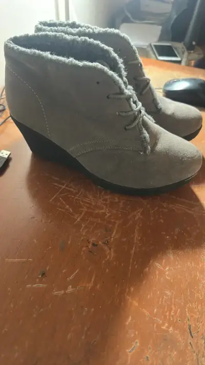 Botines de gamuza gris con forro cálido - miniatura 2