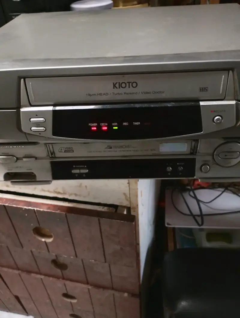 Reproductor VHS Kioto con rebobinado turbo - 2