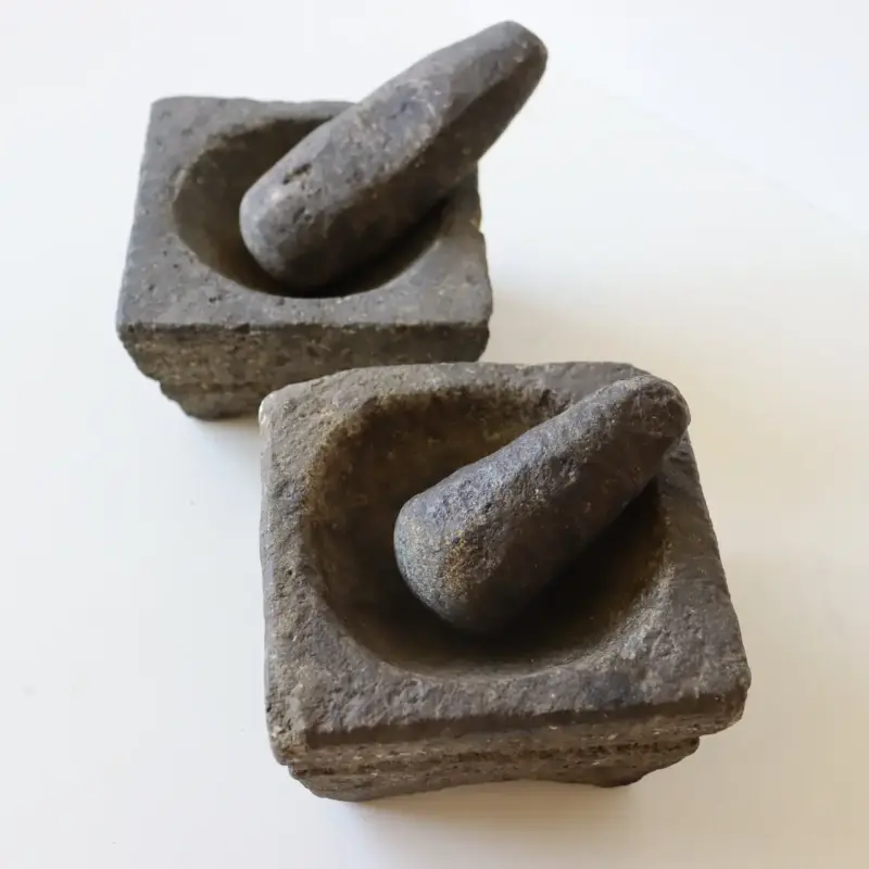Morteros de piedra. - 2