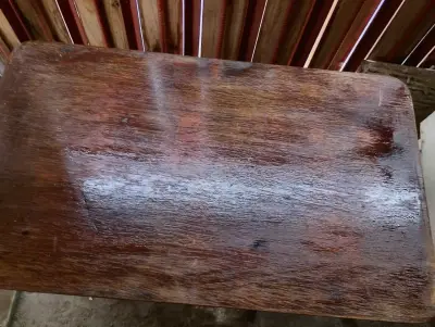 Mesa de madera vintage con ruedas - miniatura 5